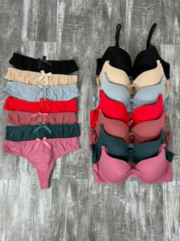 Conjunto de ropa interior - imagen