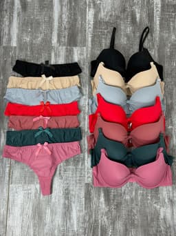 Conjunto de ropa interior - imagen