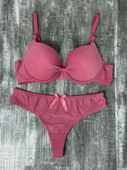 Conjunto de ropa interior - imagen