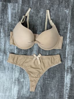 Conjunto de ropa interior - imagen
