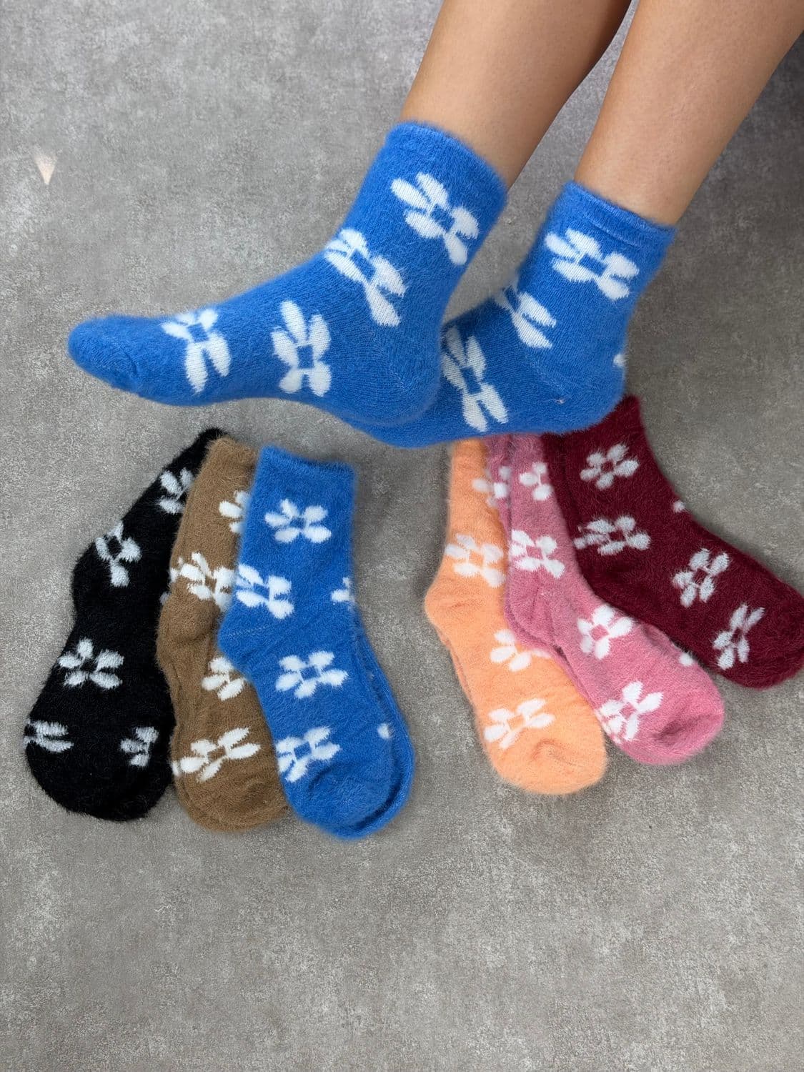Medias con peluche ( pack de 12)