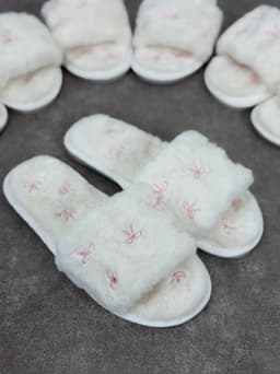 Pantuflas de peluche coquette - imagen