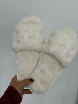 Pantuflas de peluche coquette - imagen