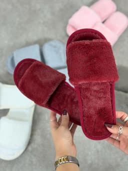 Pantuflas de peluche - imagen
