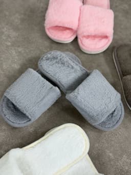 Pantuflas de peluche - imagen