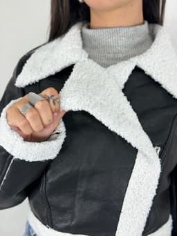 Campera Simil Cuero con Corderito Iris - imagen