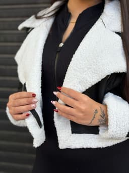 Campera Simil Cuero con Corderito Iris - imagen