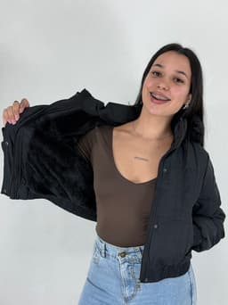 Campera Puffer Cropped con Capucha Irina - imagen