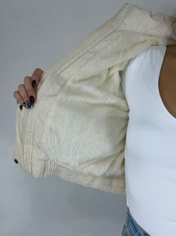 Campera Puffer Cropped con Capucha Irina - imagen