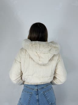 Campera Puffer Cropped con Capucha Irina - imagen