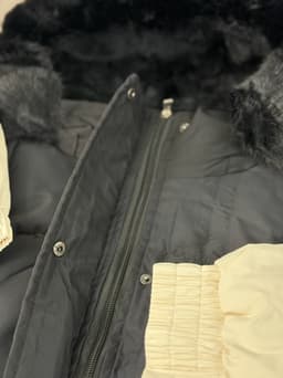 Campera Puffer Cropped con Capucha Irina - imagen