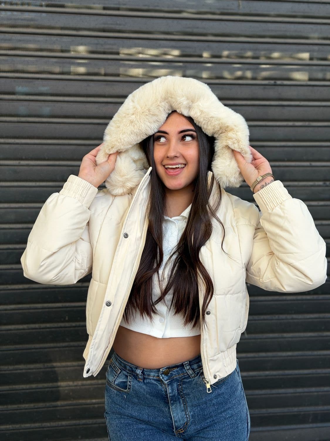 Campera Puffer Cropped con Capucha Irina