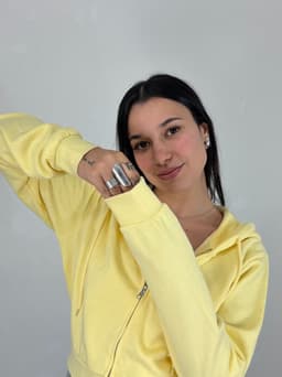 Campera con Capucha y Cierre Kaia - imagen