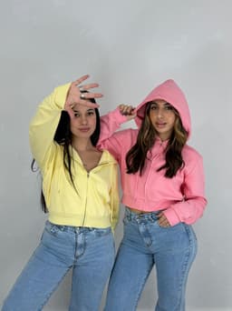 Campera con Capucha y Cierre Kaia - imagen