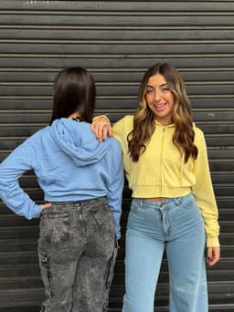 Campera con Capucha y Cierre Kaia - imagen