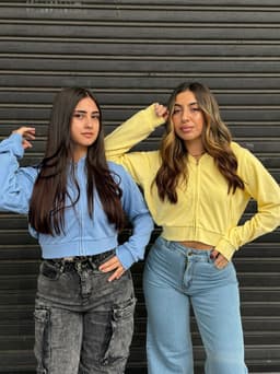 Campera con Capucha y Cierre Kaia - imagen