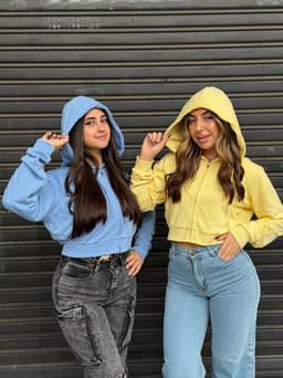Campera con Capucha y Cierre Kaia - imagen