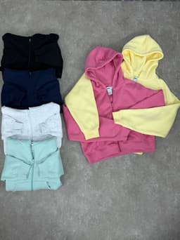Campera Cierre y Capucha Karla - imagen