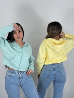 Campera Cierre y Capucha Karla - imagen