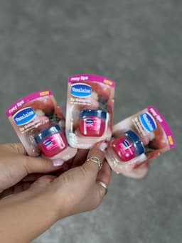 Vaselina Rose para labios - imagen