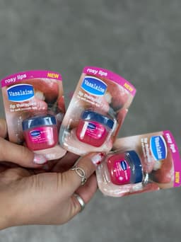 Vaselina Rose para labios - imagen