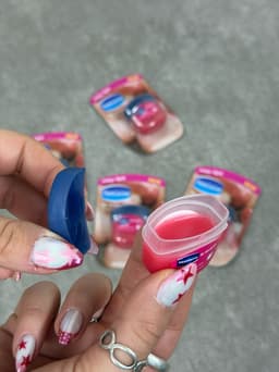Vaselina Rose para labios - imagen