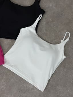 Musculosa Naia - imagen