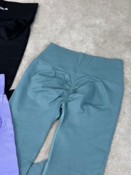 Calza con PUSH UP deportiva - imagen