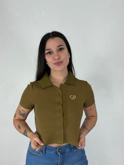 Top remera con botones - imagen