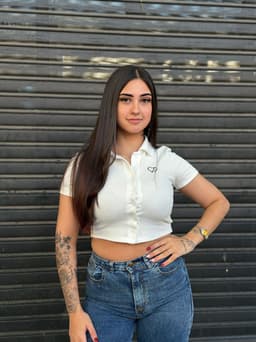 Top remera con botones