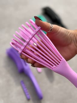Cepillo desenrredante flexible - imagen