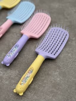 Peine cepillo para cabello - imagen