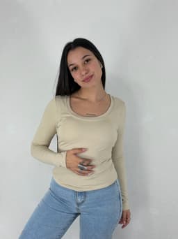 Remera afelpada con push up Stella - imagen