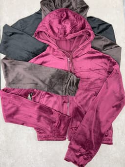 Conjunto con Campera y gorro Plush Celine por mayor ($590 c/u mínimo 12 unidades) - imagen
