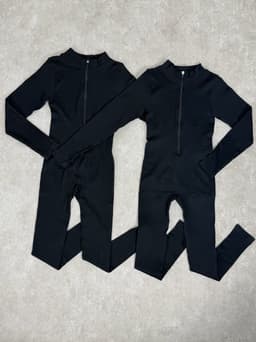 Catsuit Acanalado con Cierre Frontal Nora por mayor ($690 c/u mínimo 6 unidades)