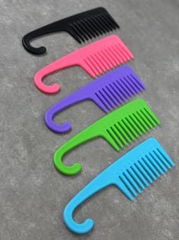Peine para cabello por mayor ($20 c/u mínimo 12 unidades) - imagen