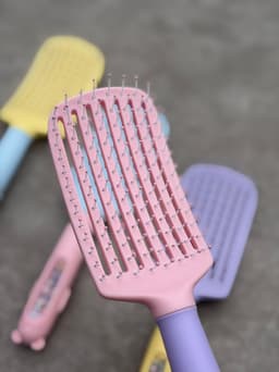 Peine cepillo para cabello por mayor ($90c/u mínimo 12 unidades) - imagen