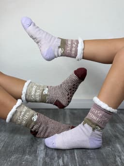 Medias antideslizantes con peluche x Mayor ( Pack de 12 unidades a $112.50 c/u) - imagen