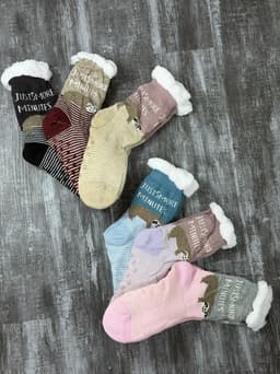 Medias antideslizantes con peluche x Mayor ( Pack de 12 unidades a $112.50 c/u) - imagen