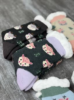 Medias antideslizantes con peluche x Mayor ( Pack de 12 unidades a $112.50 c/u) - imagen