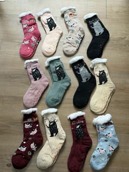 Medias antideslizantes con peluche x Mayor ( Pack de 12 unidades a $112.50 c/u) - imagen