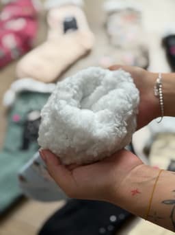 Medias antideslizantes con peluche x Mayor ( Pack de 12 unidades a $112.50 c/u) - imagen