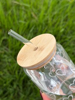 Vaso de vidrio con tapa y sorbo ( $90 c/u minimo pack de 12) - imagen