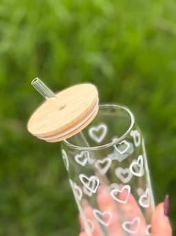 Vaso de vidrio con tapa y sorbo ( $90 c/u minimo pack de 12) - imagen