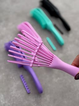 Cepillo desenrredante flexible por mayor ( Pack de 12 a $70 c/u ) - imagen