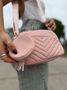 Cartera Bandolera con correa y monedero por mayor ( Pack de 12 a $ 195 c/u ) - imagen