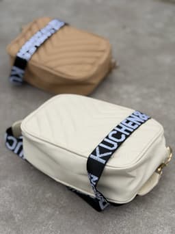 Cartera Bandolera con correa por mayor ( Pack de 12 a $ 190 c/u ) - imagen