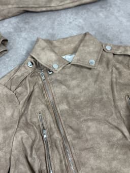 Campera cuerina con cinto por mayor ( Pack de 12 a $ 890 c/u ) - imagen