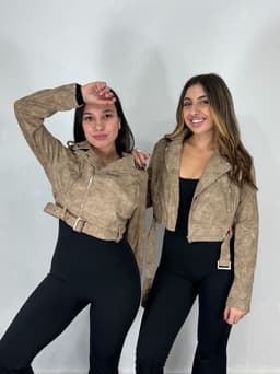 Campera cuerina con cinto por mayor ( Pack de 12 a $ 890 c/u ) - imagen