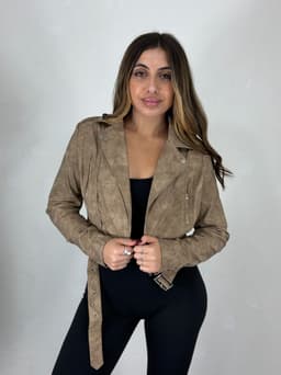 Campera cuerina con cinto por mayor ( Pack de 12 a $ 890 c/u ) - imagen